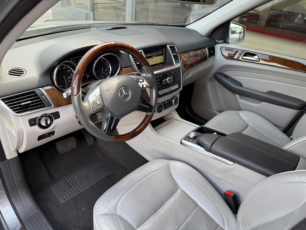 2012 Mercedes-Benz M-Class Image 10