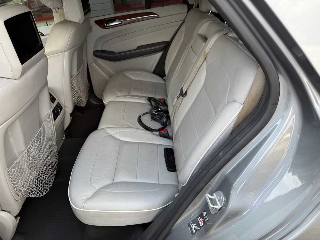 2012 Mercedes-Benz M-Class Image 12