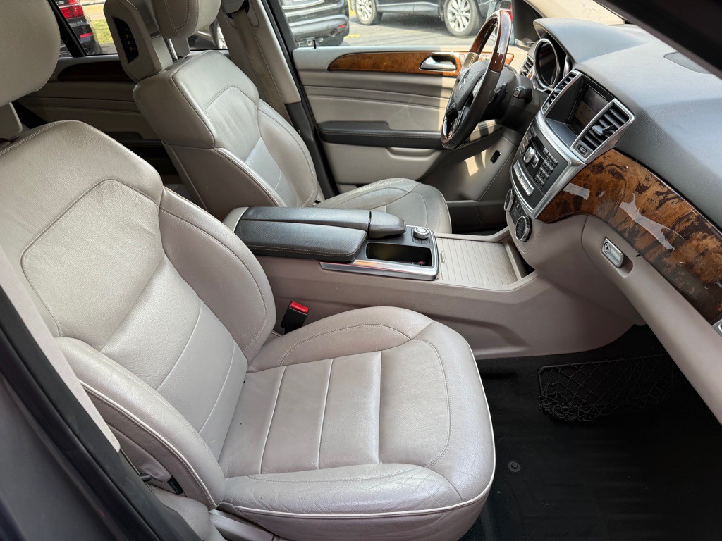 2012 Mercedes-Benz M-Class Image 15