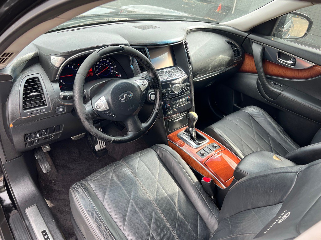 2011 INFINITI FX35 Image 5
