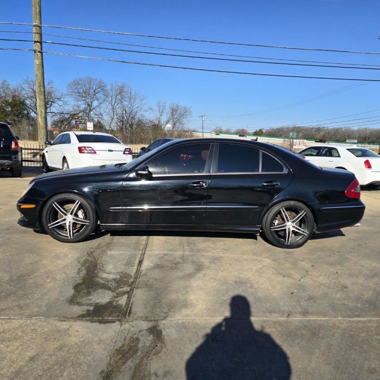 2009 Mercedes-Benz E-Class Image 1