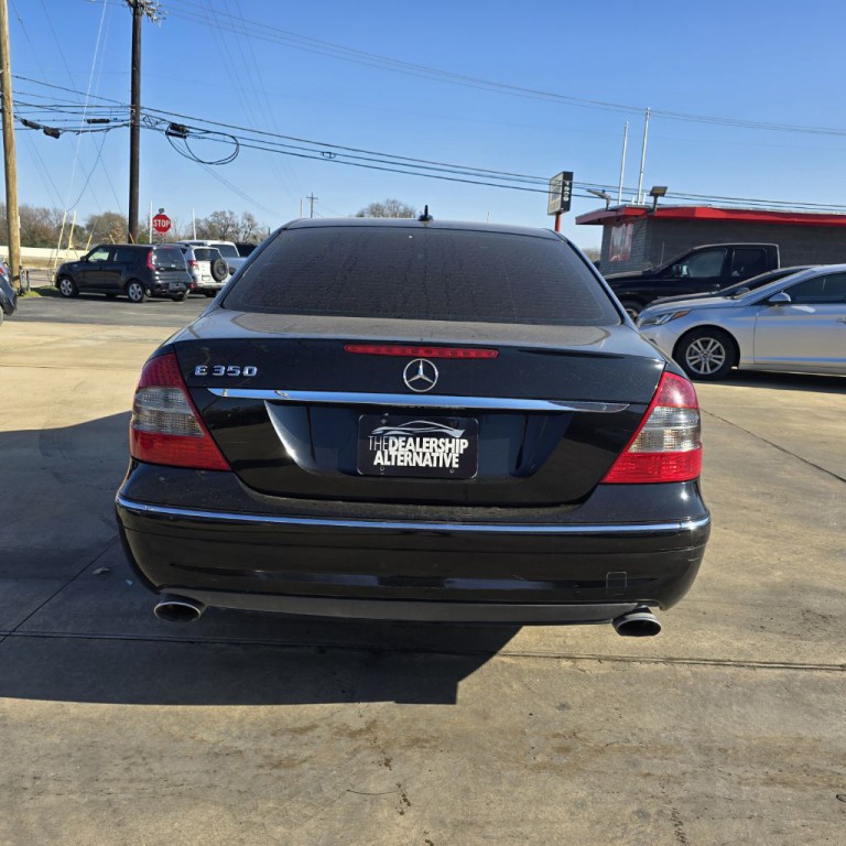 2009 Mercedes-Benz E-Class Image 4