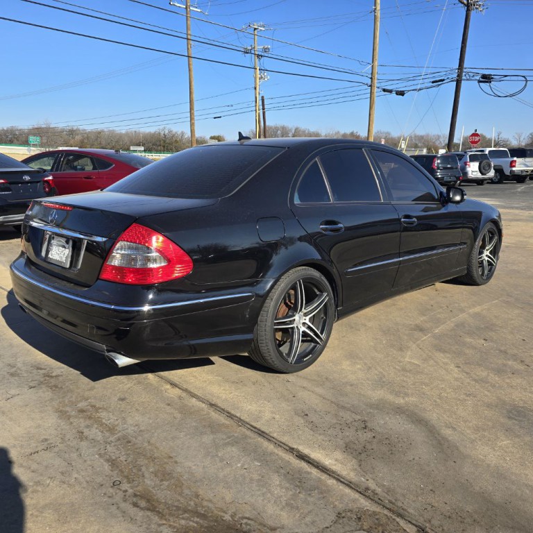 2009 Mercedes-Benz E-Class Image 10