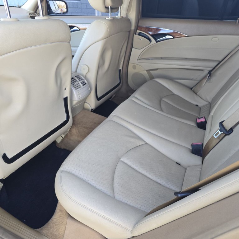 2009 Mercedes-Benz E-Class Image 11