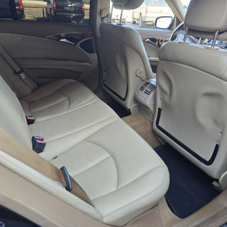 2009 Mercedes-Benz E-Class Image 13