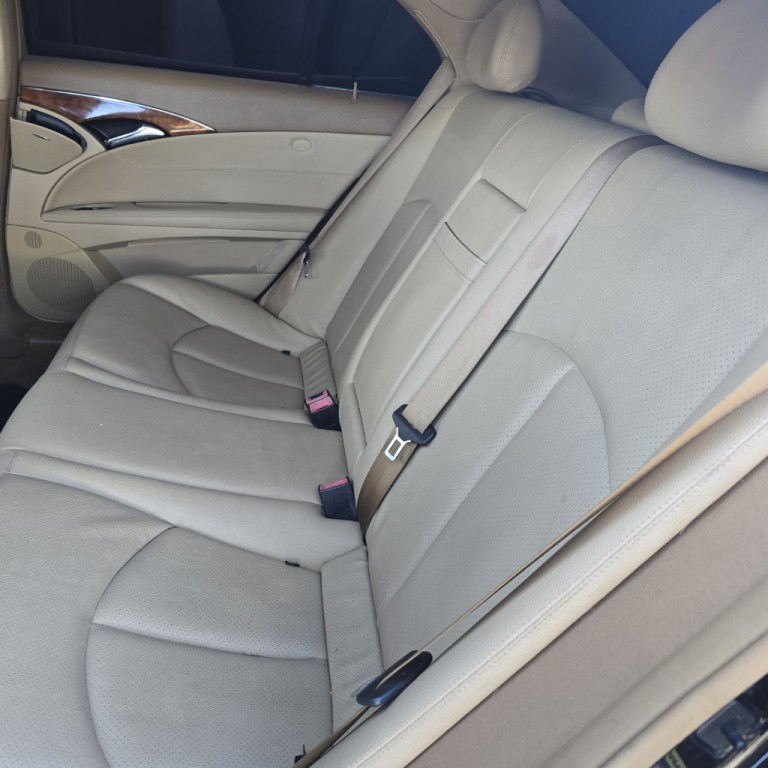 2009 Mercedes-Benz E-Class Image 14