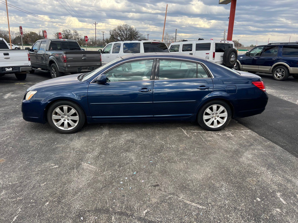 2007 Toyota Avalon Image 2