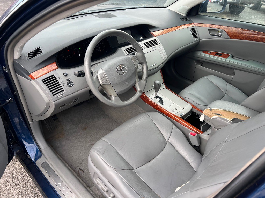2007 Toyota Avalon Image 10