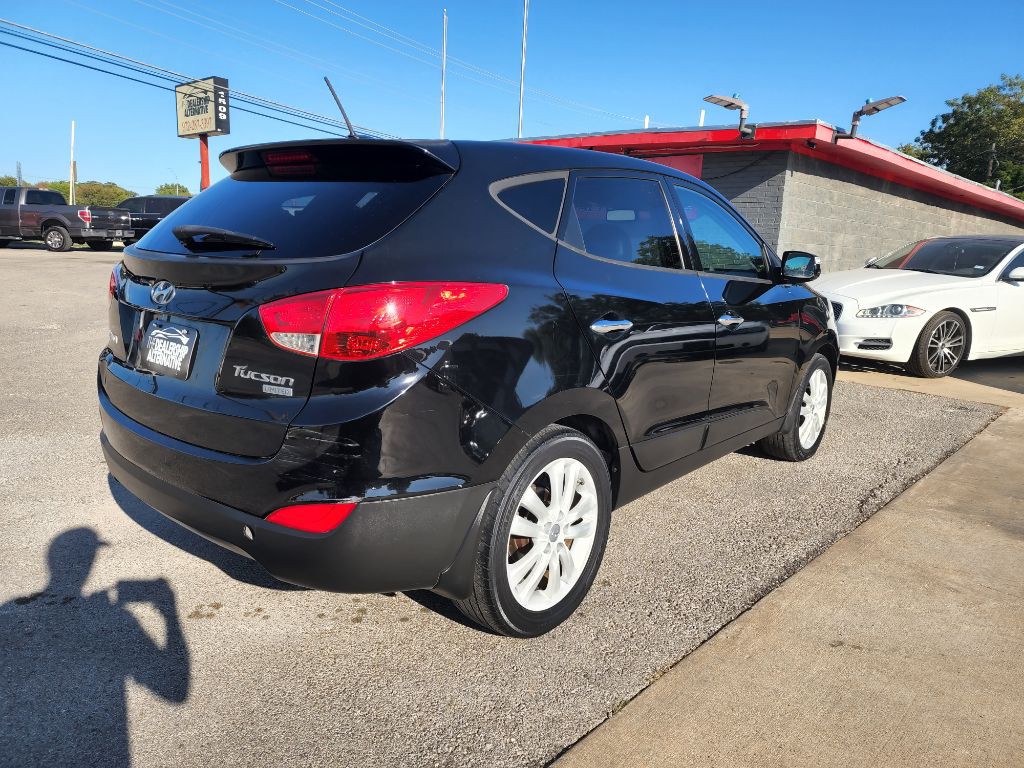 2011 Hyundai Tucson Image 4