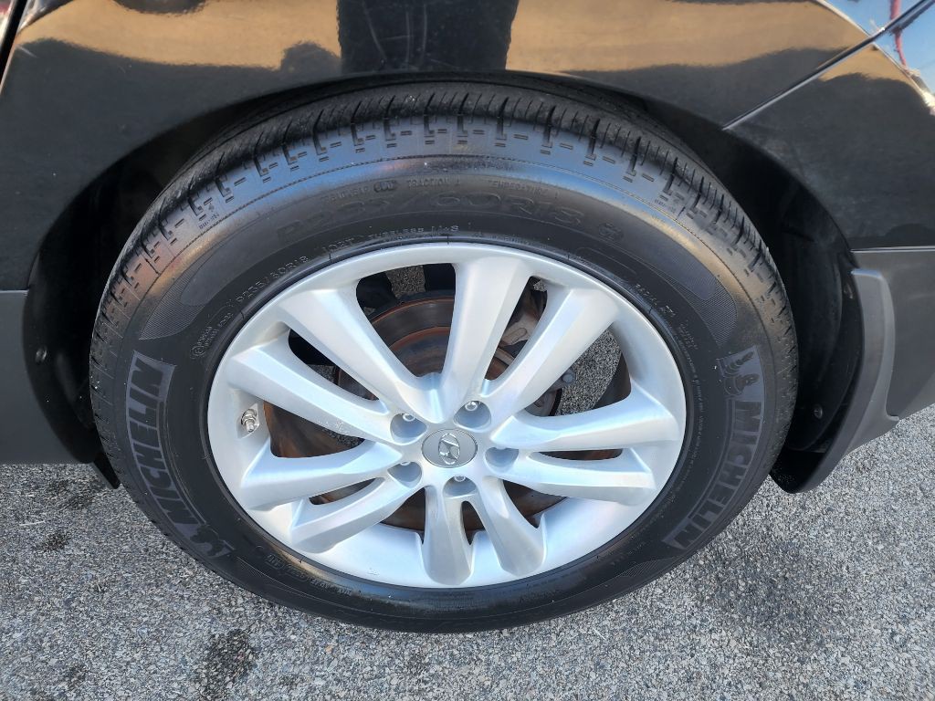 2011 Hyundai Tucson Image 17