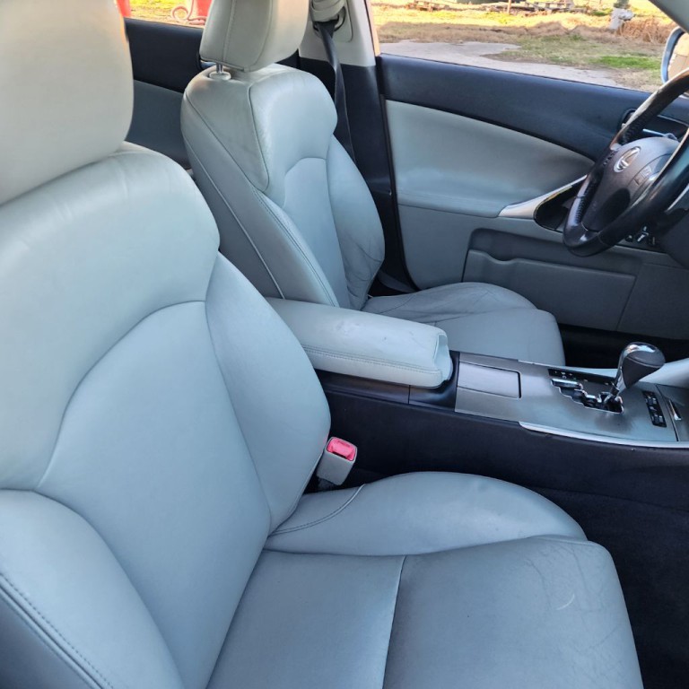2008 Lexus IS Image 11