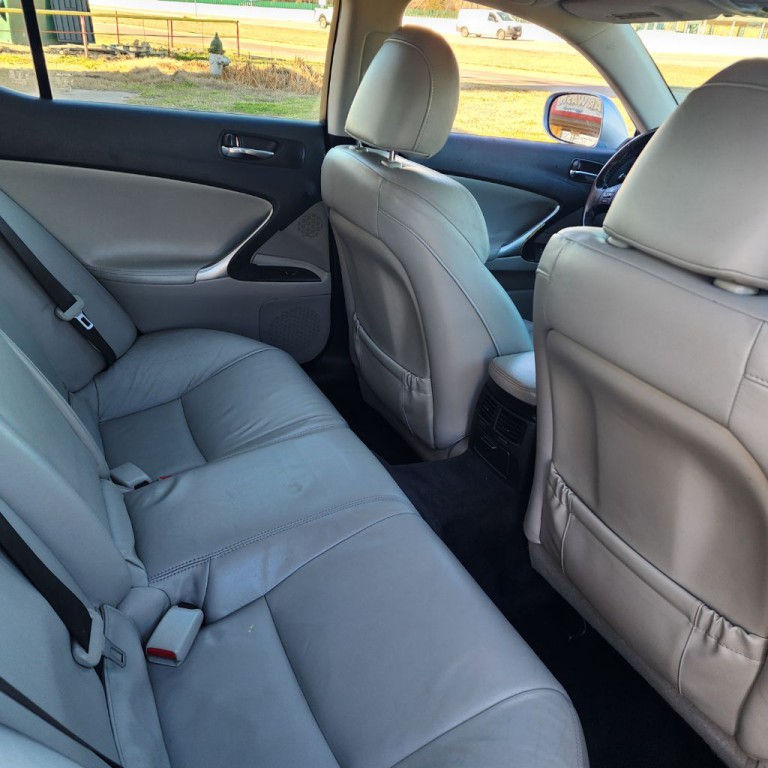 2008 Lexus IS Image 18