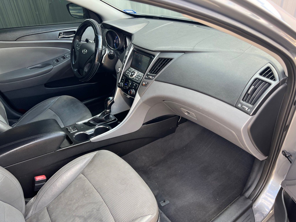 2013 Hyundai Sonata Image 17