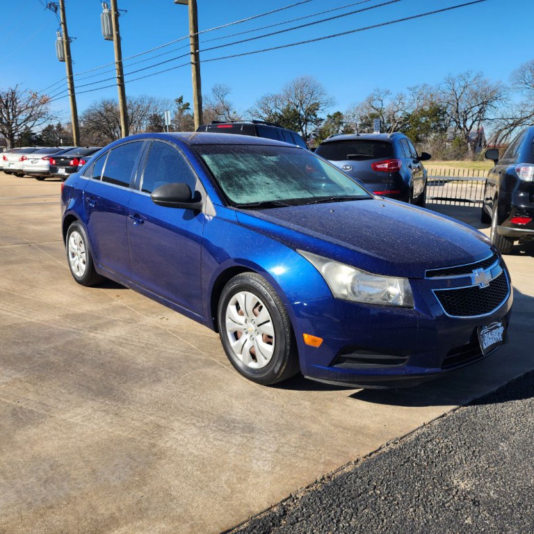2012 Chevrolet Cruze Image 2