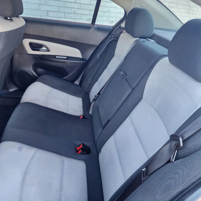 2012 Chevrolet Cruze Image 10