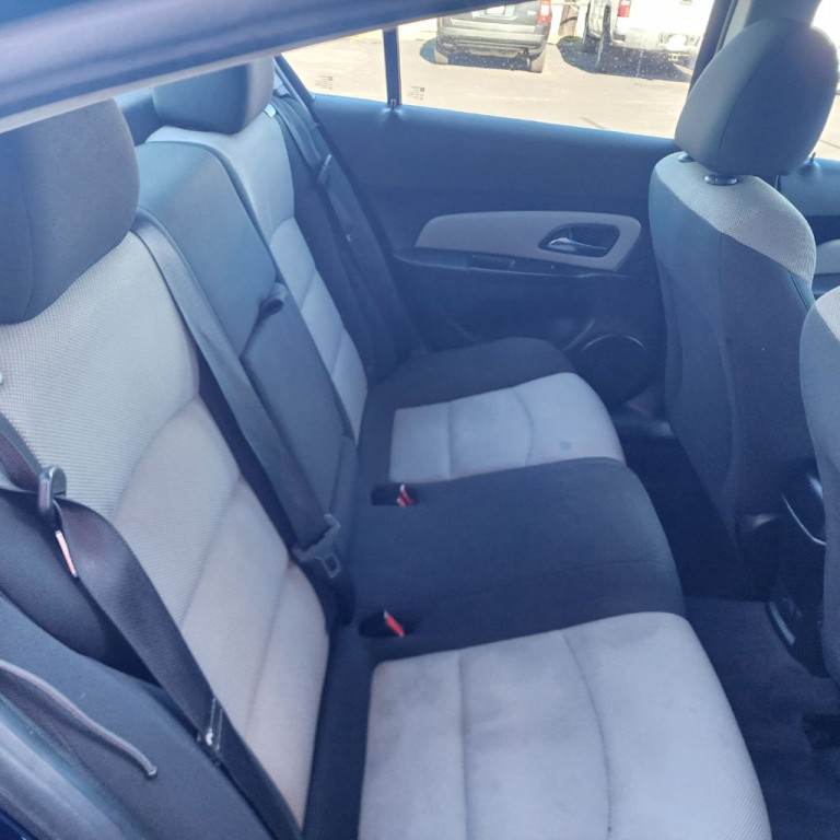 2012 Chevrolet Cruze Image 12