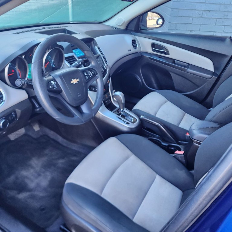 2012 Chevrolet Cruze Image 13