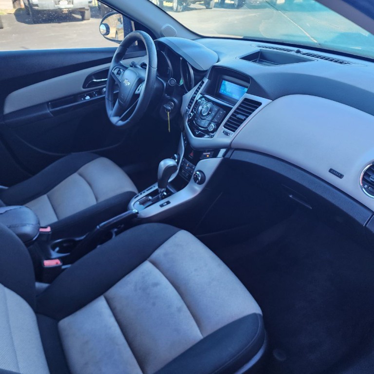 2012 Chevrolet Cruze Image 15