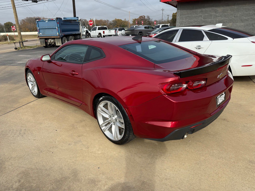 2017 Chevrolet Camaro Image 3
