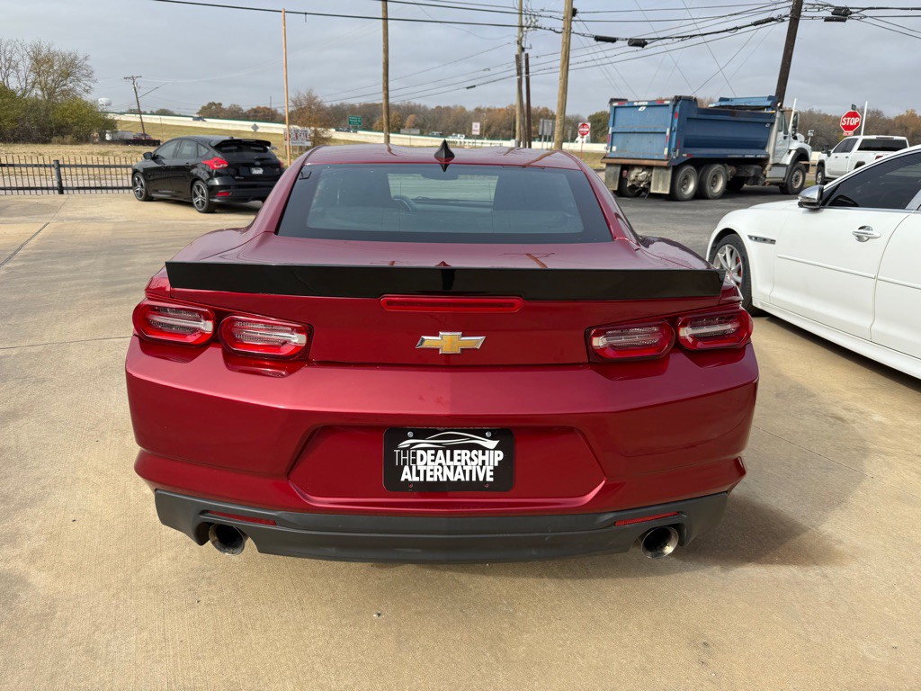 2017 Chevrolet Camaro Image 5