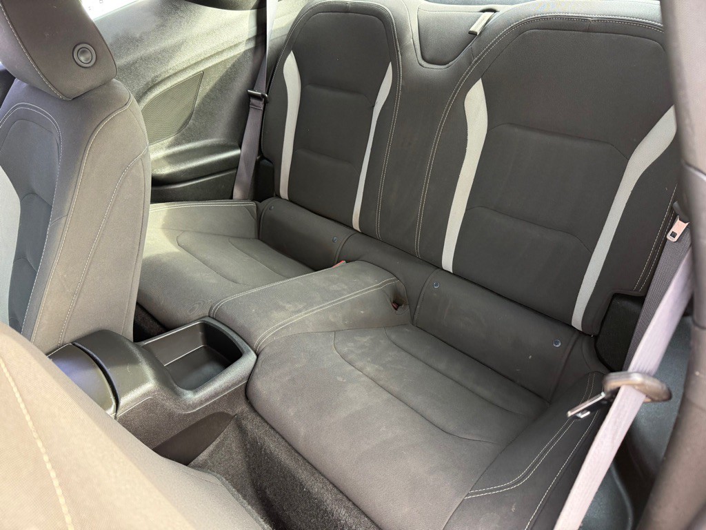 2017 Chevrolet Camaro Image 12