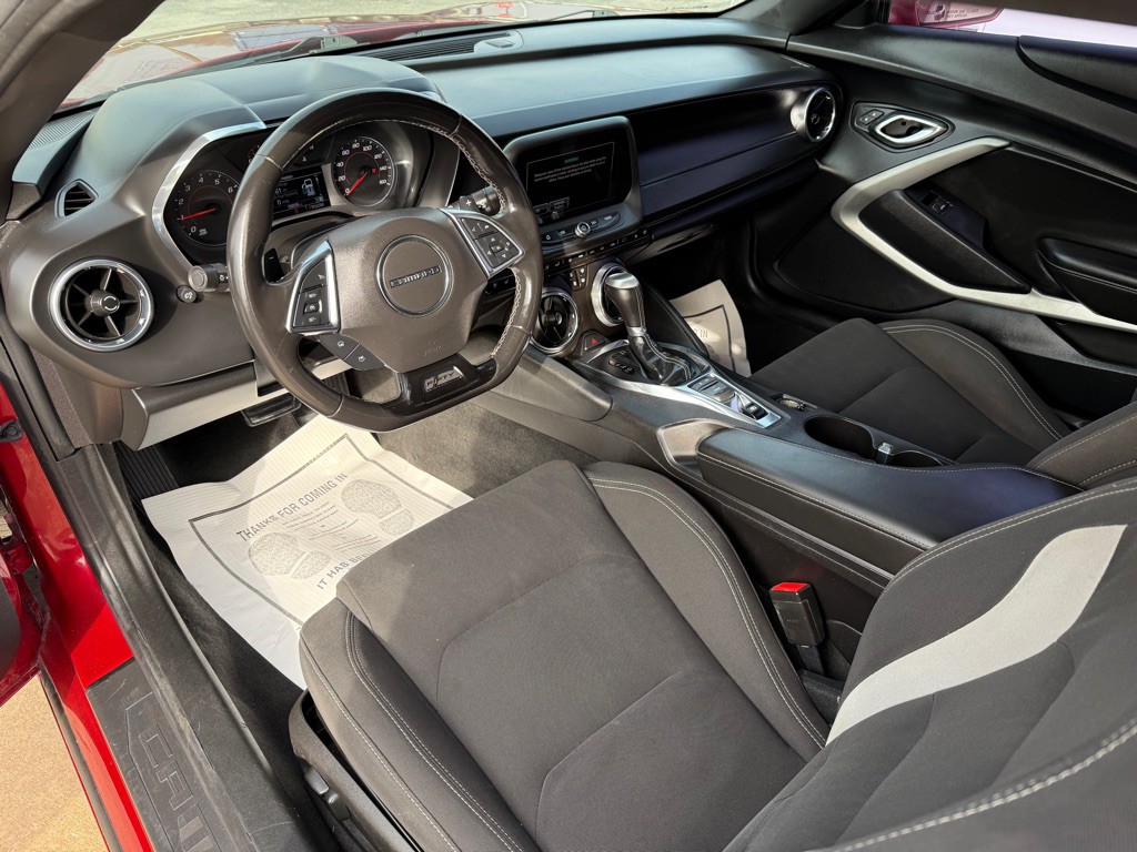 2017 Chevrolet Camaro Image 13