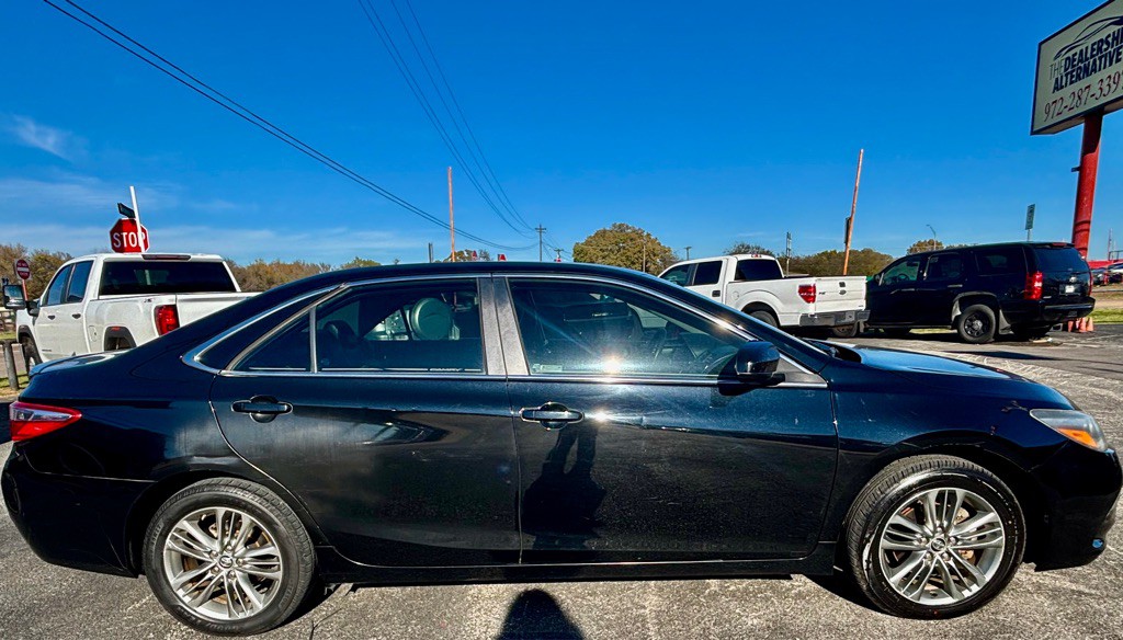 2017 Toyota Camry Image 7