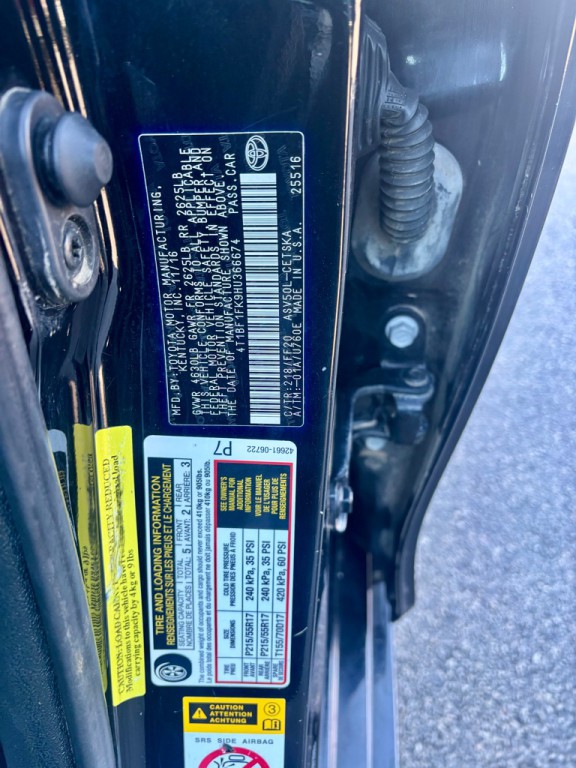 2017 Toyota Camry Image 20