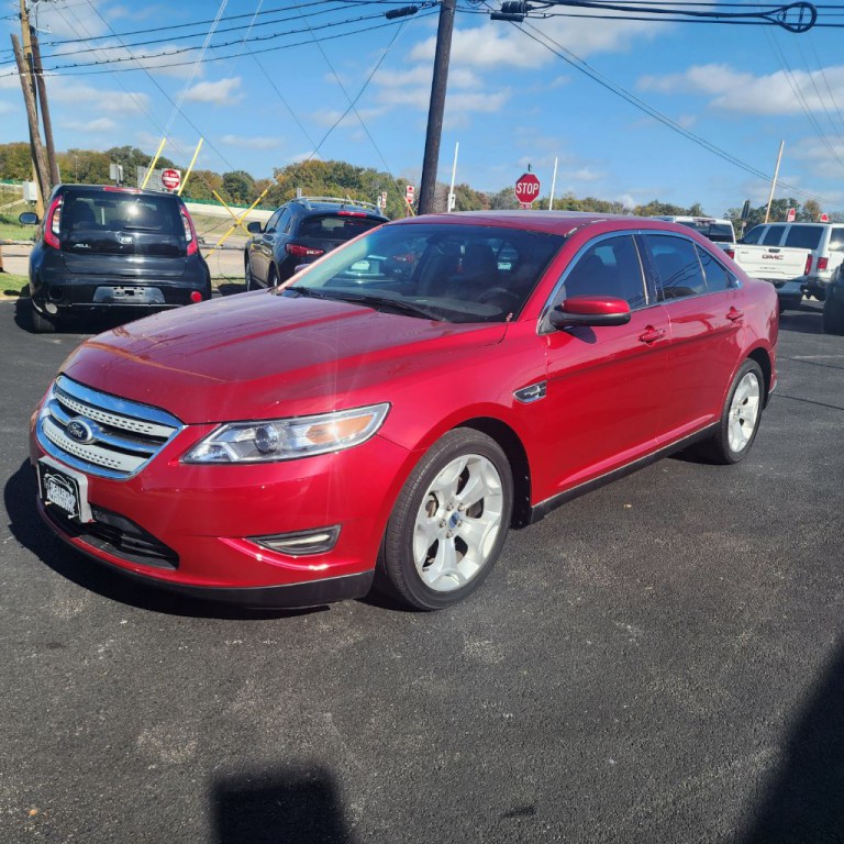 2011 Ford Taurus Image 1