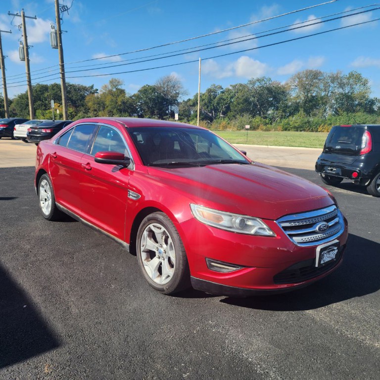 2011 Ford Taurus Image 2
