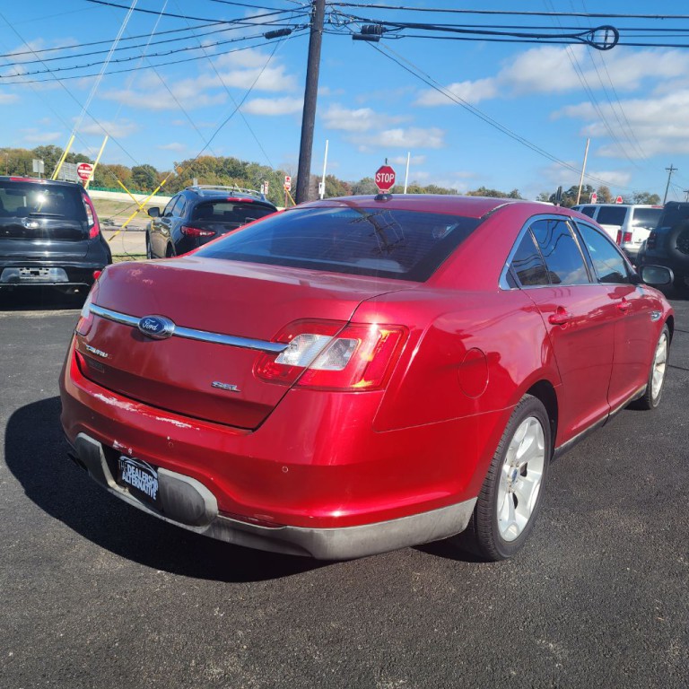 2011 Ford Taurus Image 3