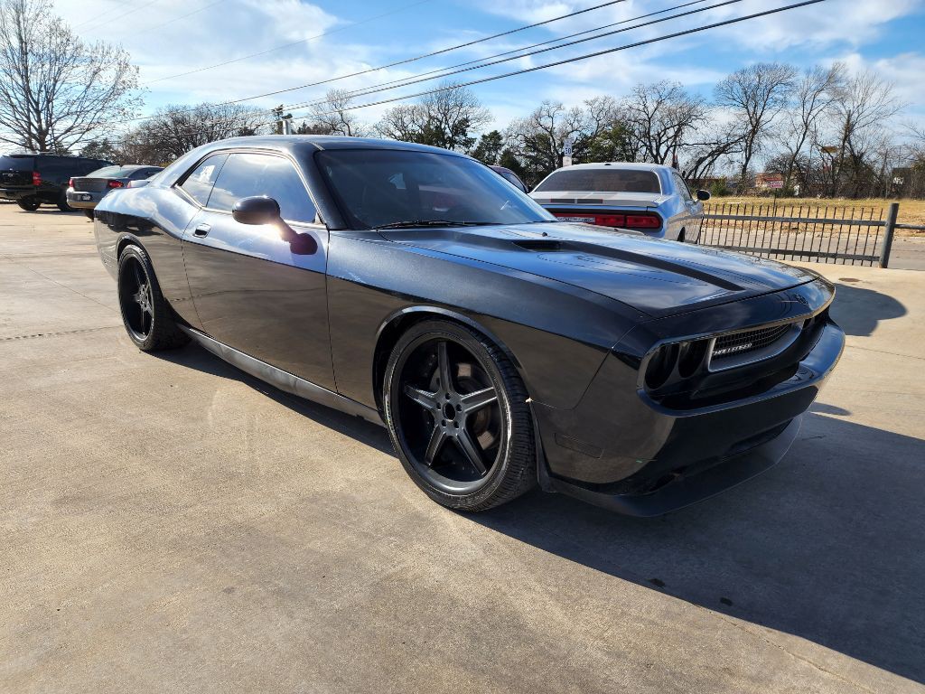 2009 Dodge Challenger Image 2