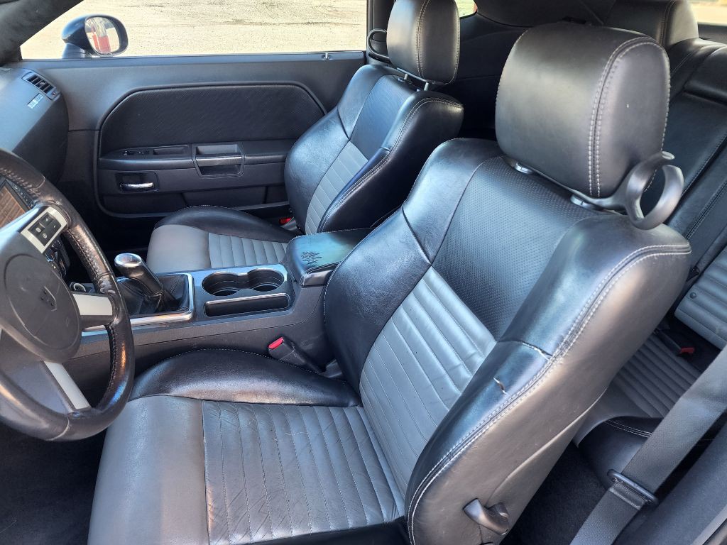 2009 Dodge Challenger Image 10