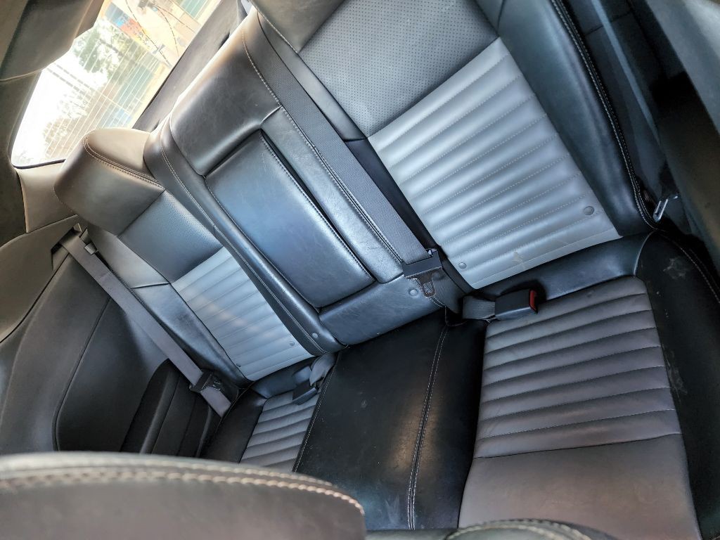 2009 Dodge Challenger Image 13