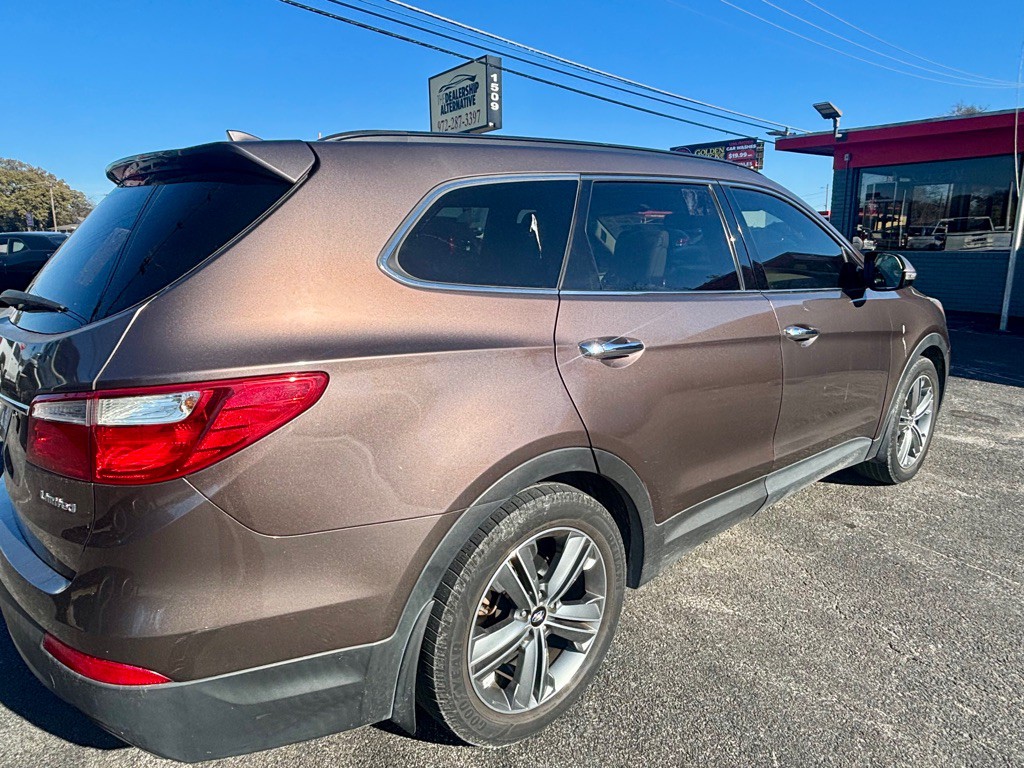 2015 Hyundai Santa Fe Image 6