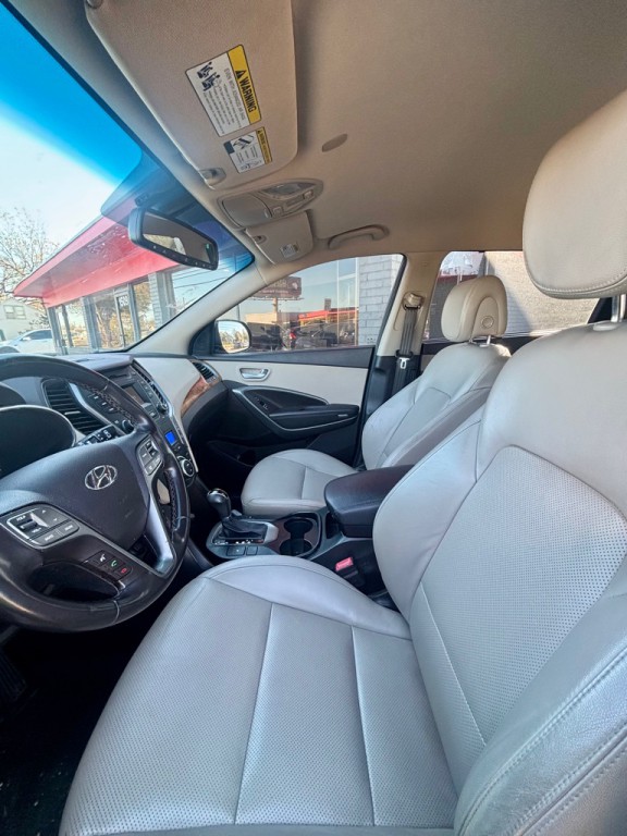 2015 Hyundai Santa Fe Image 8