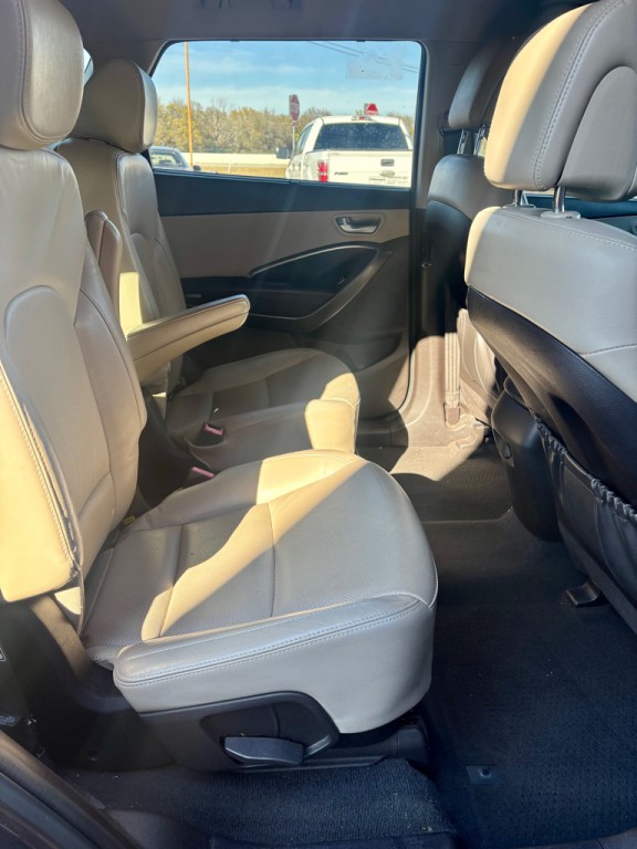 2015 Hyundai Santa Fe Image 13