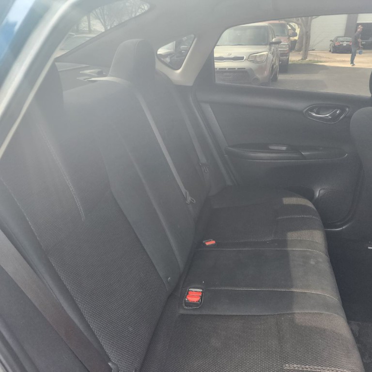 2017 Nissan Sentra Image 10