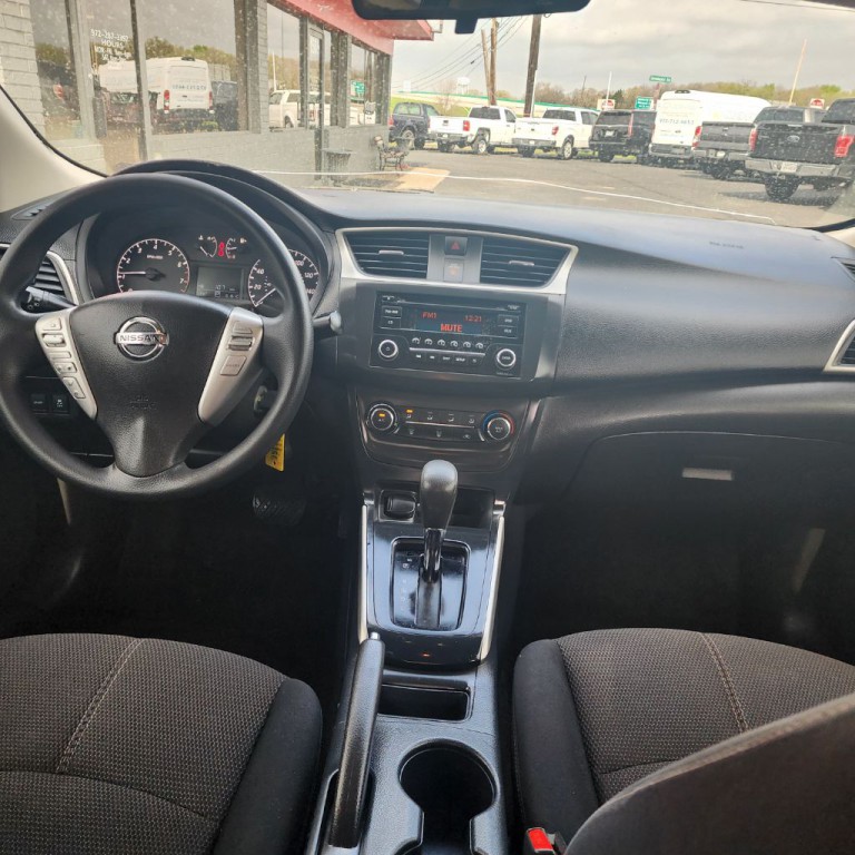2017 Nissan Sentra Image 16