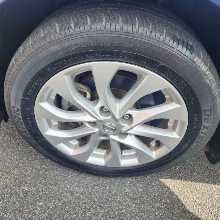 2017 Nissan Sentra Image 19