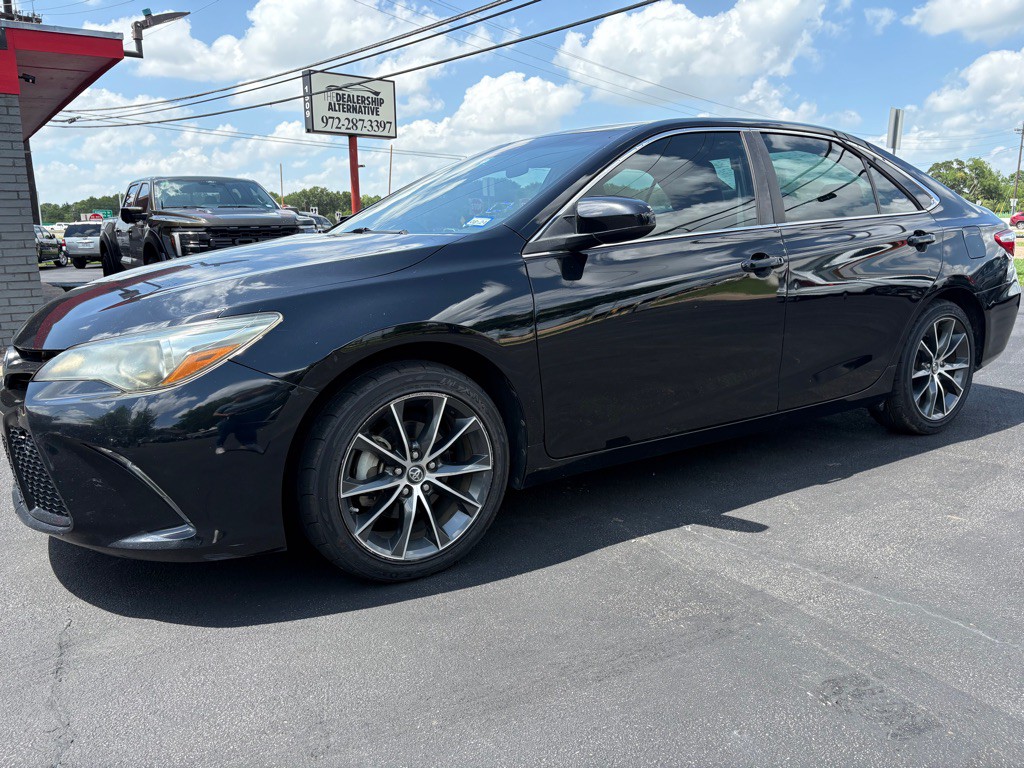 2016 Toyota Camry Image 8
