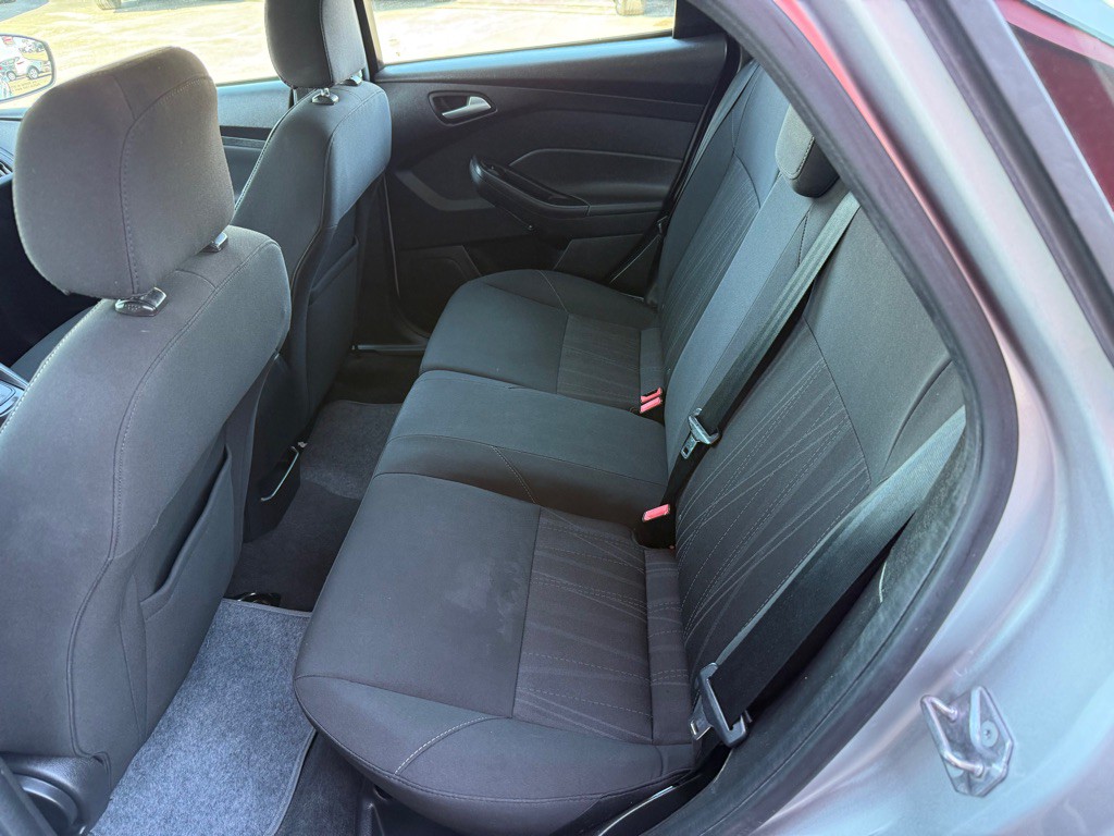 2015 Ford Focus Image 11