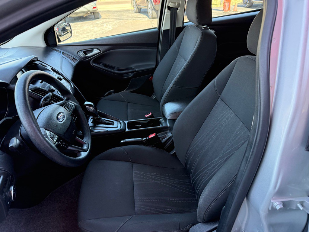 2015 Ford Focus Image 12