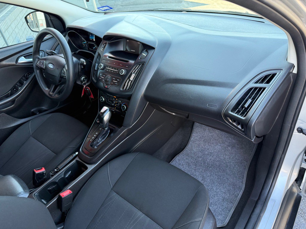 2015 Ford Focus Image 14