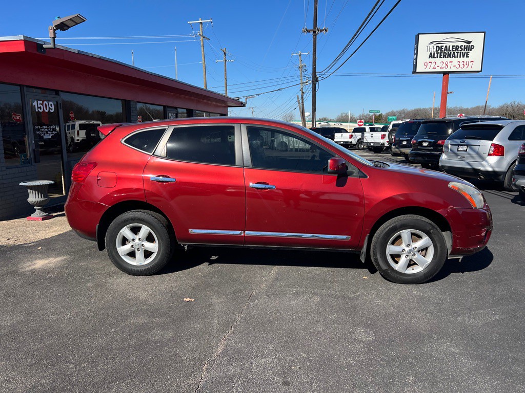 2013 Nissan Rogue Image 2