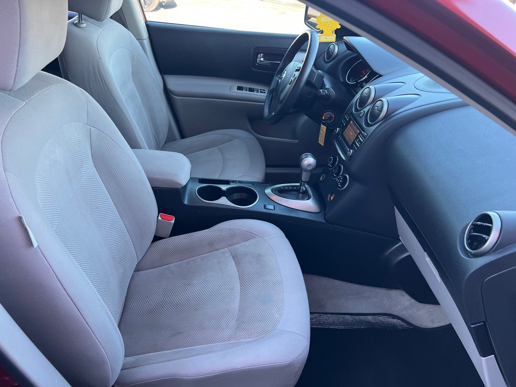 2013 Nissan Rogue Image 16