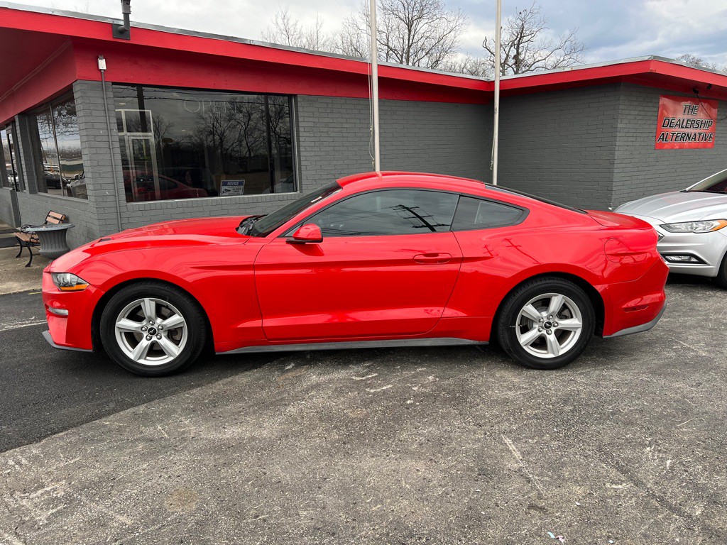 2018 Ford Mustang Image 2