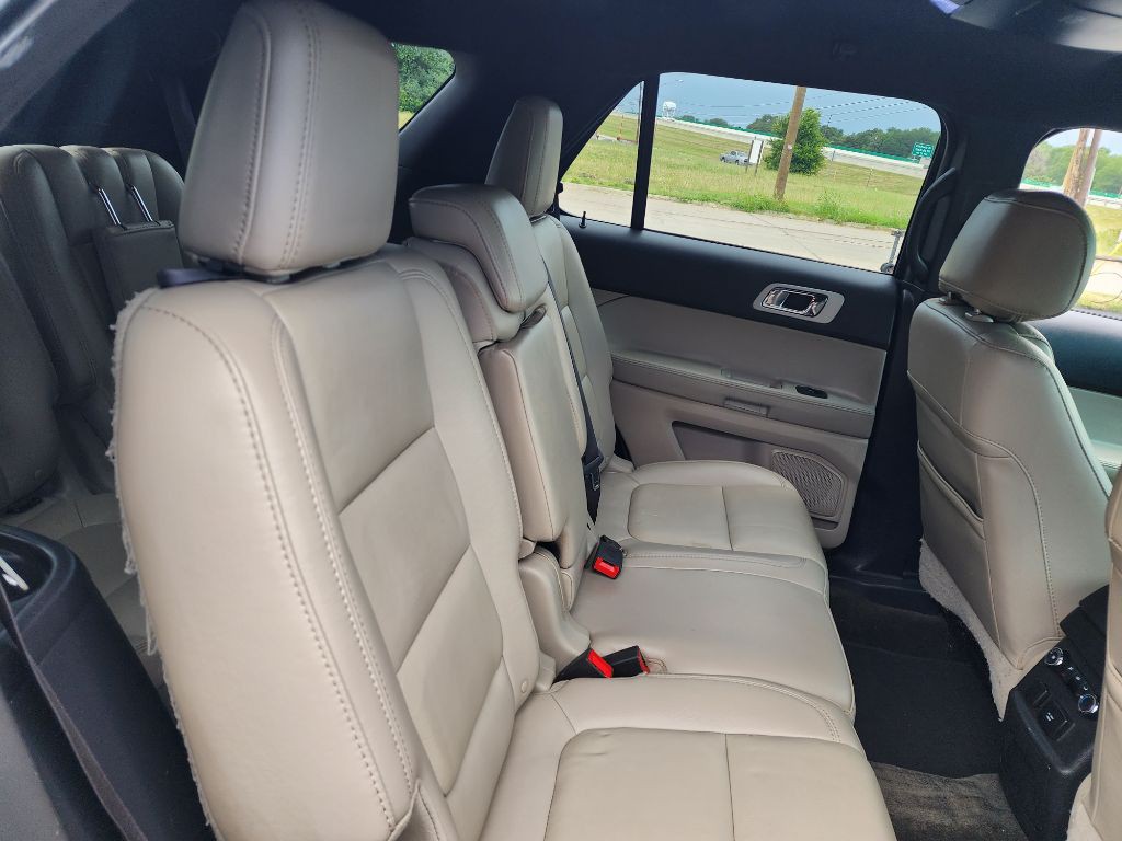 2014 Ford Explorer Image 16