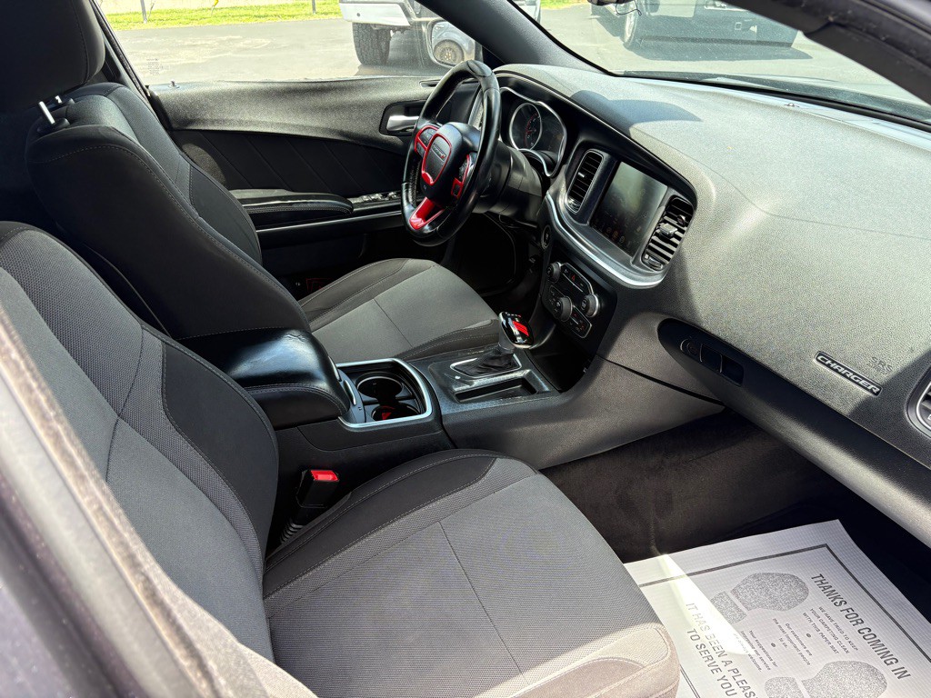 2016 Dodge Charger Image 13