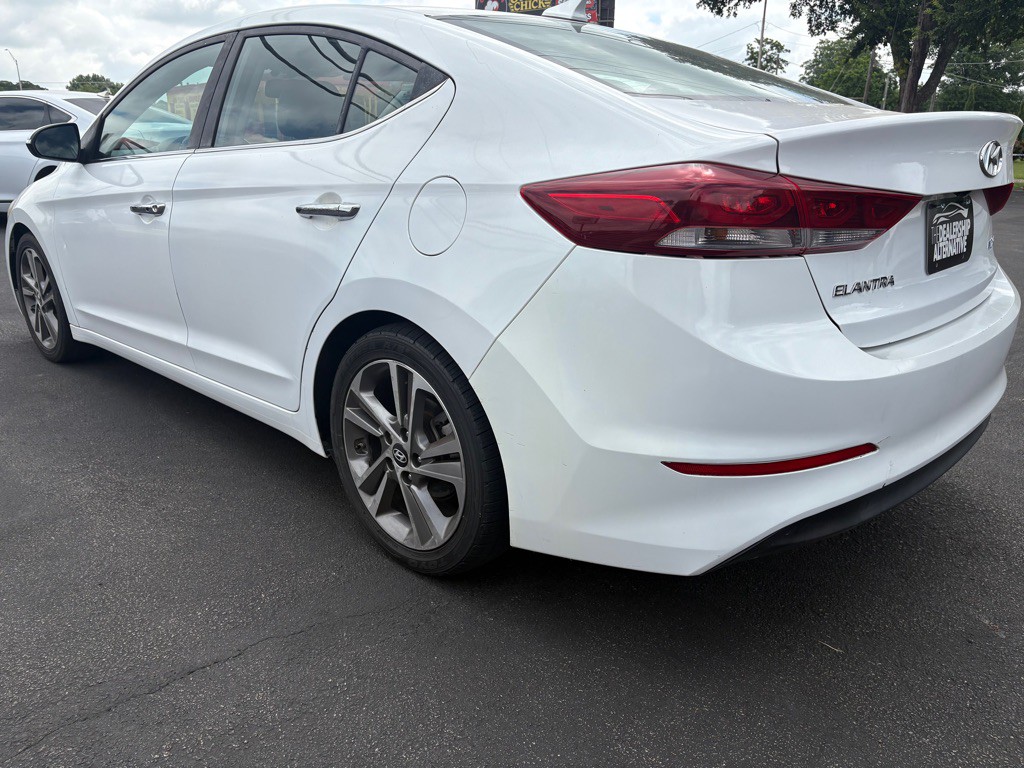 2017 Hyundai Elantra Image 6